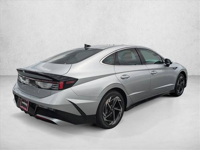 New 2026 Hyundai Sonata SEL FWD image 2