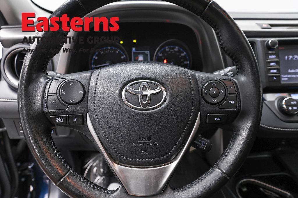 Used 2017 Toyota RAV4 XLE w/ Premium Special Value Package AWD/4WD image 10