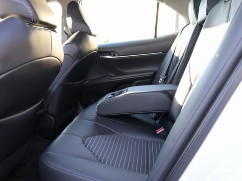 Used 2024 Toyota Camry SE image 17