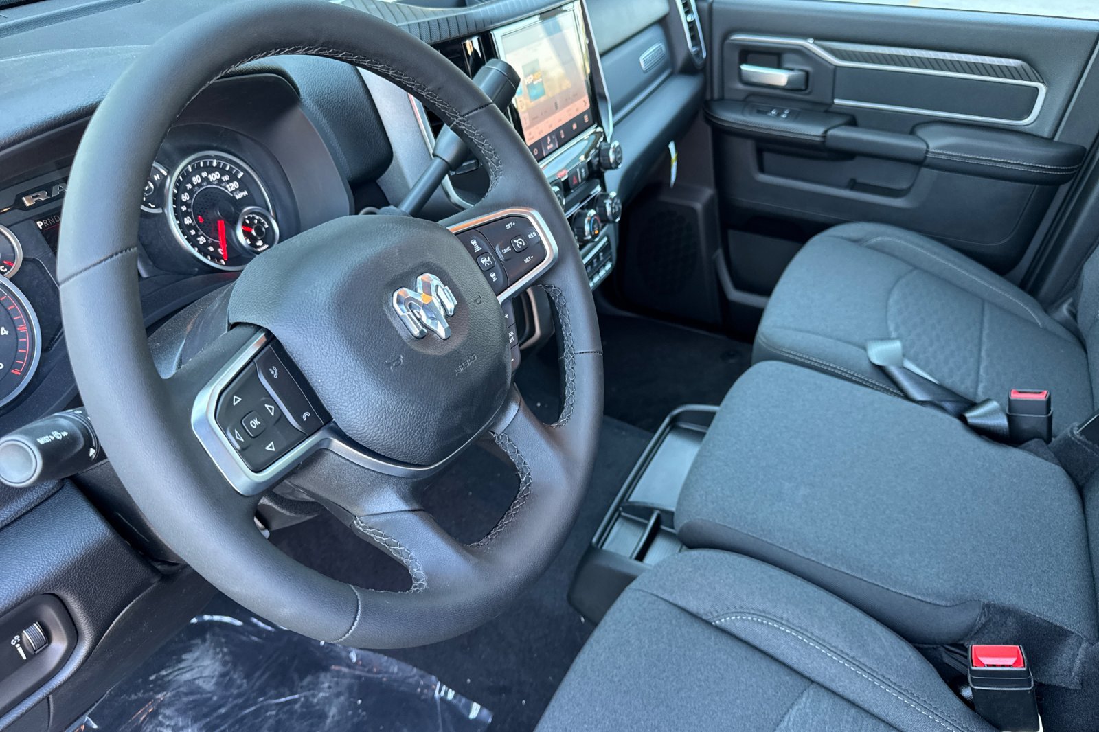 New 2026 RAM 3500 Big Horn AWD/4WD image 9