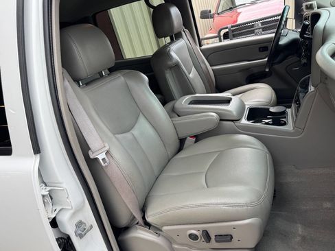 Used 2005 Chevrolet Silverado 3500 LT w/ Heavy-Duty Power Package image 38