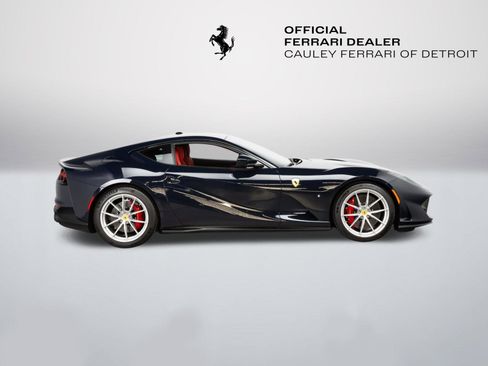 Used 2020 Ferrari 812 Superfast RWD image 7