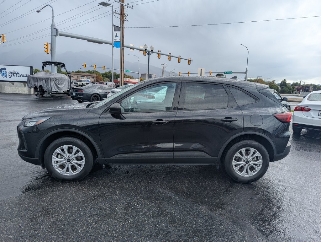 Used 2025 Ford Escape Active AWD/4WD image 8