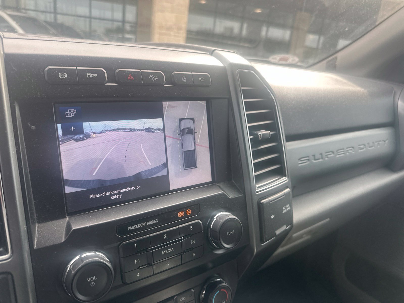 Used 2020 Ford F250 XLT w/ XLT Premium Package AWD/4WD image 15