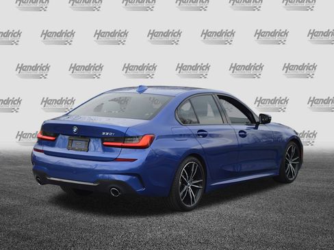 Used 2019 BMW 330i Sedan w/ M Sport Package image 11