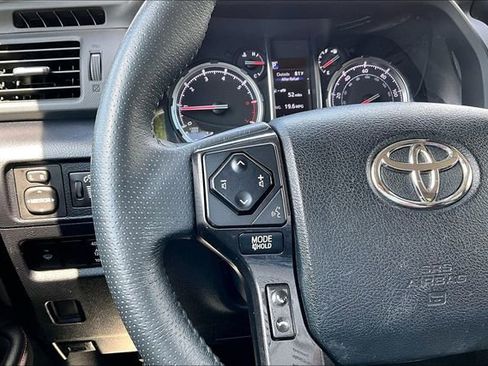 Used 2021 Toyota 4Runner TRD Off-Road Premium w/ Moonroof Package AWD/4WD image 11