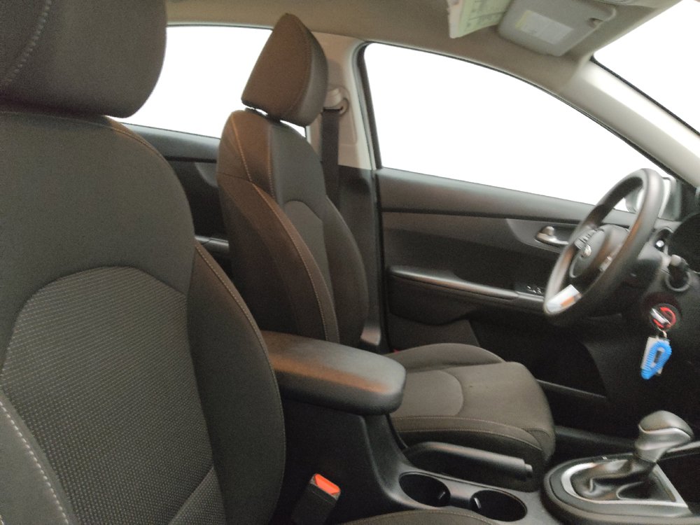 Used 2020 Kia Forte LXS FWD image 21
