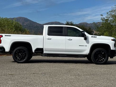 Used 2025 Chevrolet Silverado 2500 LT w/ Trail Boss Package AWD/4WD image 3