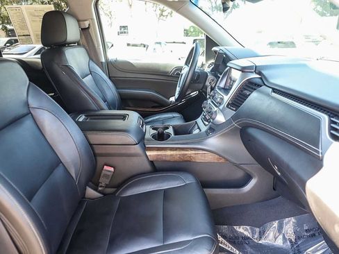 Used 2019 Chevrolet Tahoe LT RWD image 16