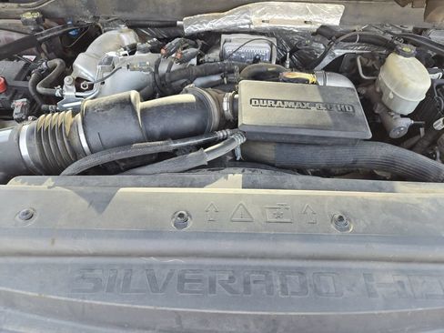 Used 2018 Chevrolet Silverado 2500 High Country w/ Duramax Plus Package AWD/4WD image 32