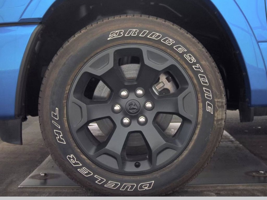 Used 2025 RAM 1500 Big Horn AWD/4WD image 2