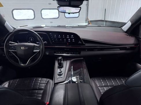 Used 2022 Cadillac Escalade ESV Sport Platinum AWD/4WD image 36