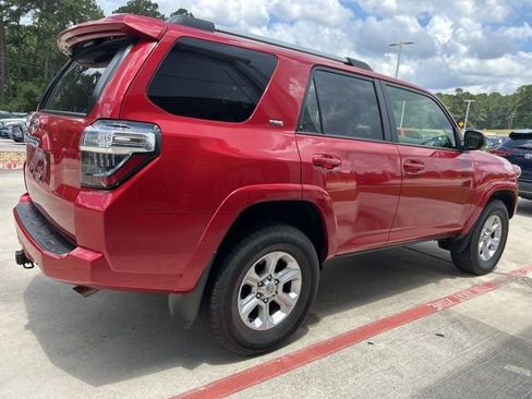 Used 2024 Toyota 4Runner SR5 AWD/4WD image 5