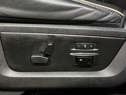 Used 2017 RAM 1500 Limited image 29