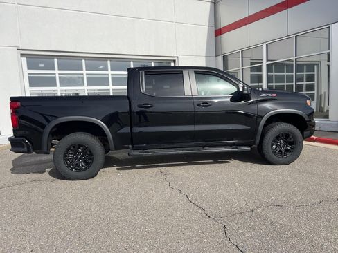 Used 2022 Chevrolet Silverado 1500 ZR2 w/ Technology Package image 28