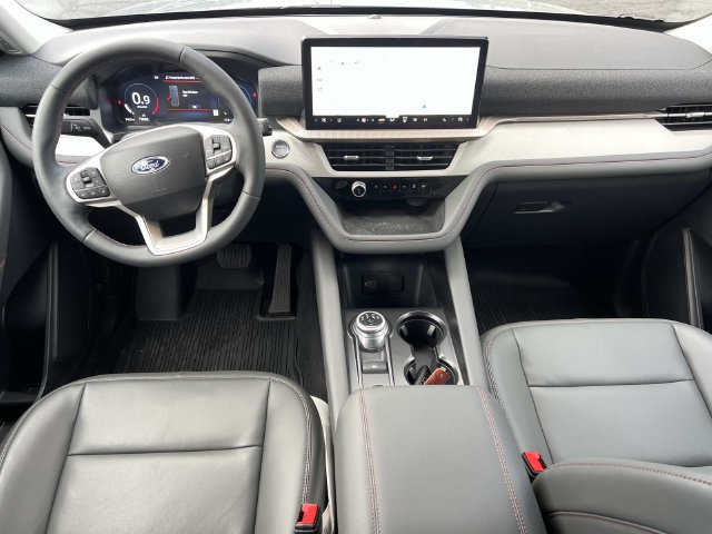 Certified 2026 Ford Explorer Active w/ Active Comfort Package AWD/4WD image 16