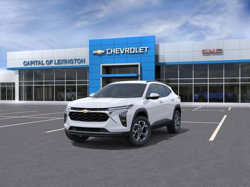 New 2026 Chevrolet Trax LT w/ Driver Confidence Package image 8