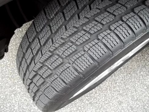 Used 2012 Nissan Juke SL image 29