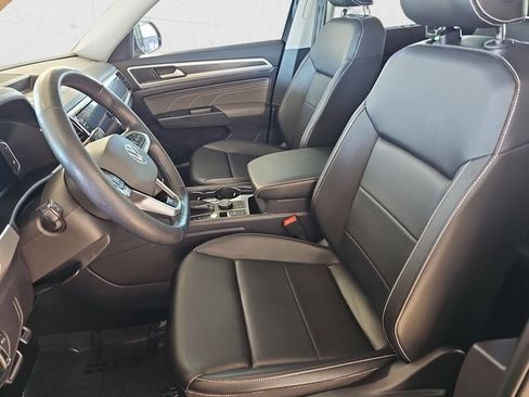 Used 2021 Volkswagen Atlas SEL R-Line image 17