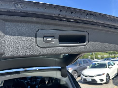 Used 2018 Honda Odyssey EX-L image 11