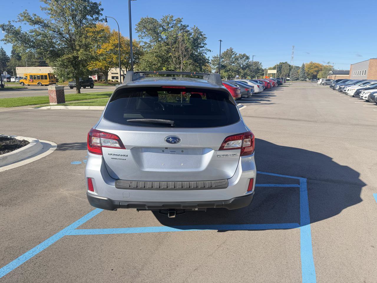 Used 2015 Subaru Outback 2.5i Limited AWD/4WD image 7