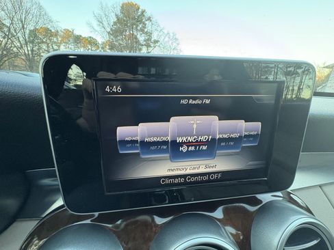 Used 2015 Mercedes-Benz C 300 4MATIC Sedan image 33