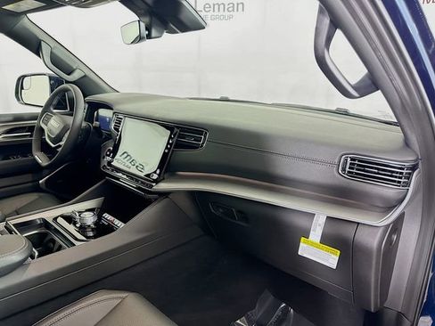 New 2026 Jeep Grand Wagoneer 4WD image 32