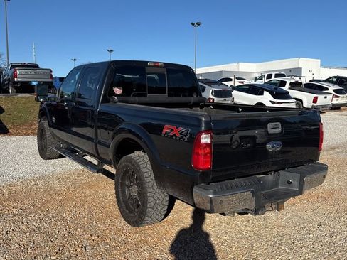 Used 2014 Ford F250 Lariat w/ Lariat Ultimate Package image 2