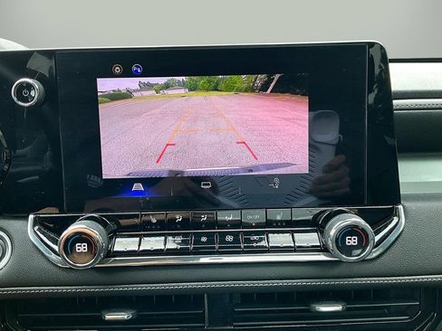 Used 2023 Chevrolet Colorado LT w/ LT Convenience Package III RWD image 14