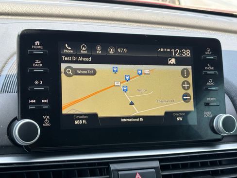 Used 2019 Honda Accord Touring image 11