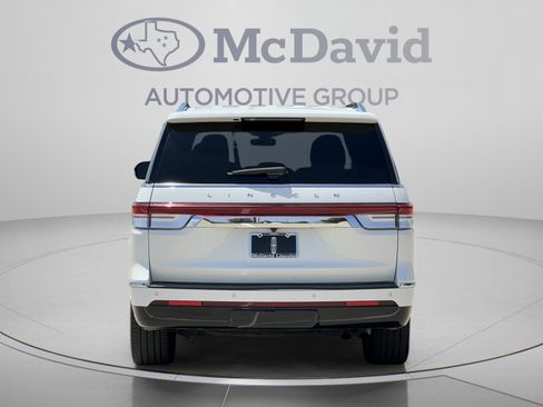 Used 2022 Lincoln Navigator Reserve RWD image 6