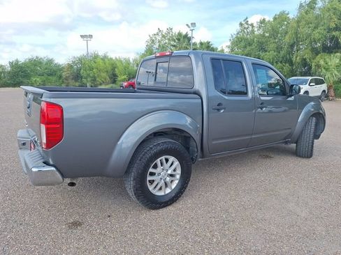 Used 2016 Nissan Frontier SV AWD/4WD image 7