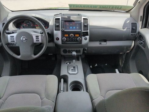 Certified 2020 Nissan Frontier SV RWD image 14