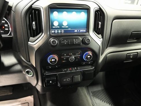 Used 2022 Chevrolet Silverado 2500 LT w/ Convenience Package image 16