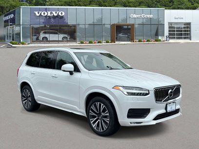 Used 2022 Volvo XC90 T5 Momentum w/ Climate Package