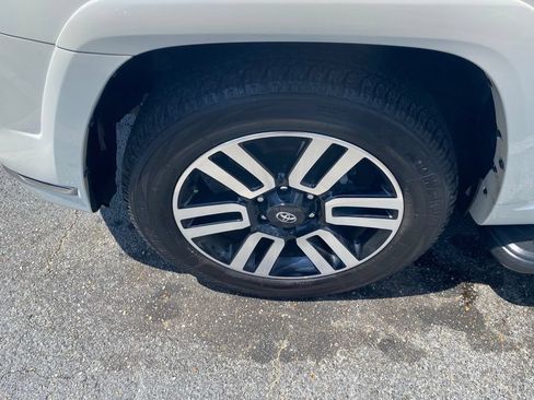 Used 2023 Toyota 4Runner Limited AWD/4WD image 20