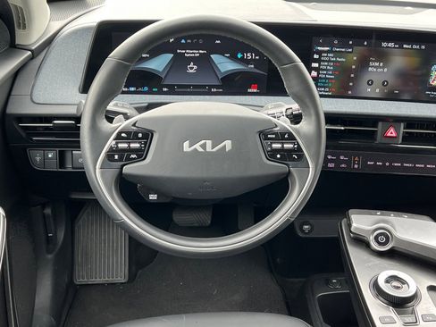 Certified 2024 Kia EV6 Light image 17