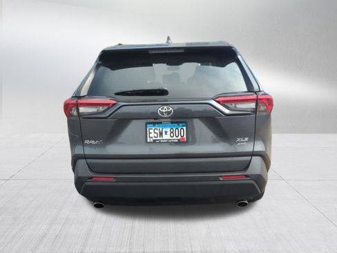 Used 2021 Toyota RAV4 XLE Premium AWD/4WD image 4