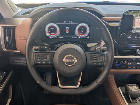 Used 2025 Nissan Pathfinder Platinum w/ Cargo Package FWD image 25