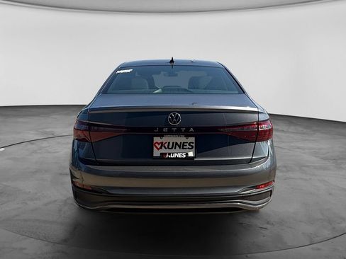 Used 2025 Volkswagen Jetta Sport FWD image 8