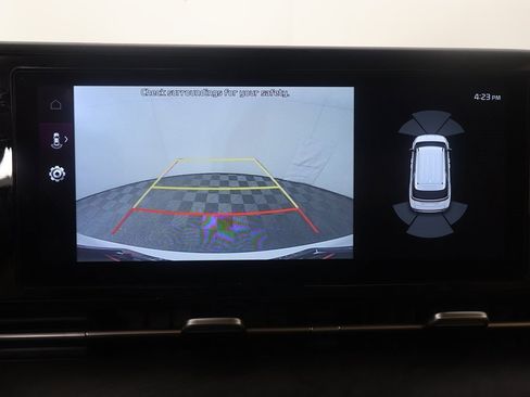 Used 2023 Kia Carnival EX image 42