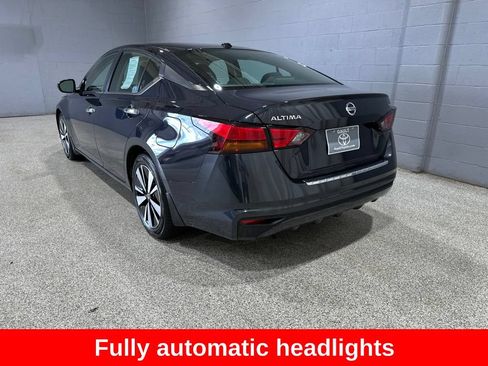 Used 2022 Nissan Altima 2.5 SV FWD image 7