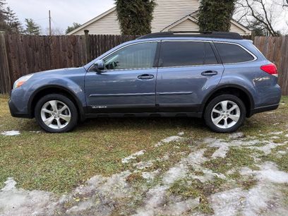 Used 2014 Subaru Outback 2.5i Limited w/ Moonroof Package