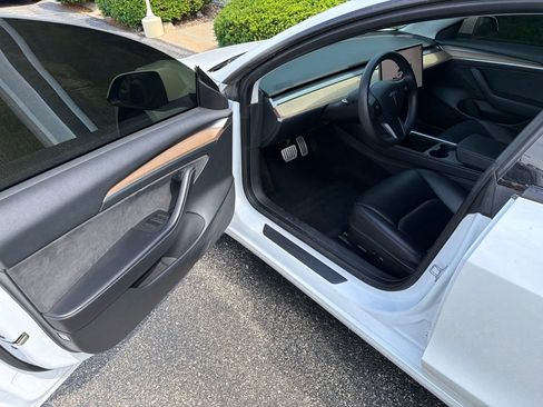 Used 2023 Tesla Model 3 Performance AWD/4WD image 9