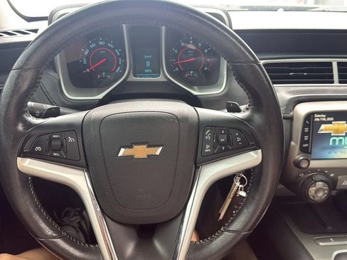 Used 2015 Chevrolet Camaro LT RWD image 9