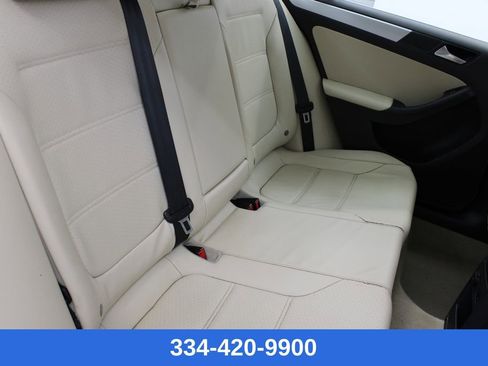 Used 2014 Volkswagen Jetta SE image 16
