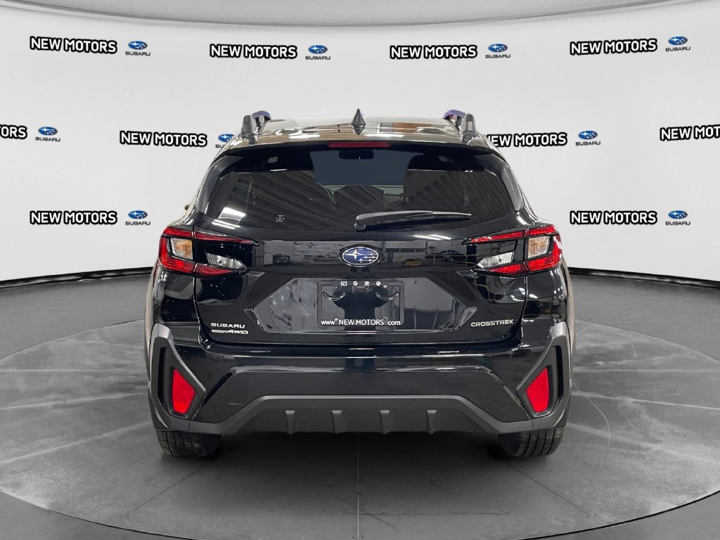 Used 2024 Subaru Crosstrek 2.0i Premium AWD/4WD image 4