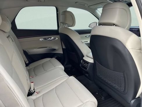 New 2026 Genesis GV70 2.5T Select AWD/4WD image 17