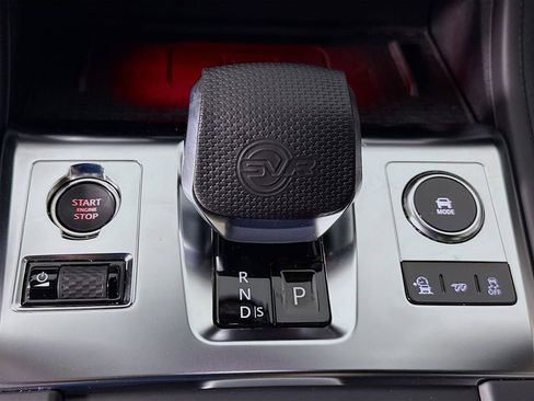 Used 2024 Jaguar F-PACE SVR AWD/4WD image 17