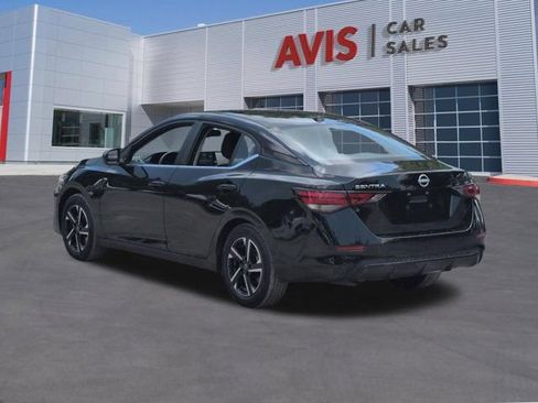 Used 2025 Nissan Sentra SV FWD image 9